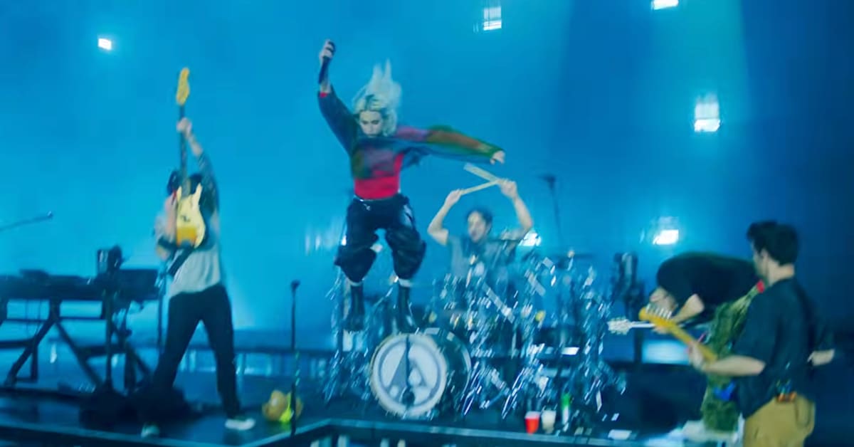 Premiere: Linkin Park Faces Tragedy and Reinvention Head-On in 'UNSHATTER' Documentary Trailer