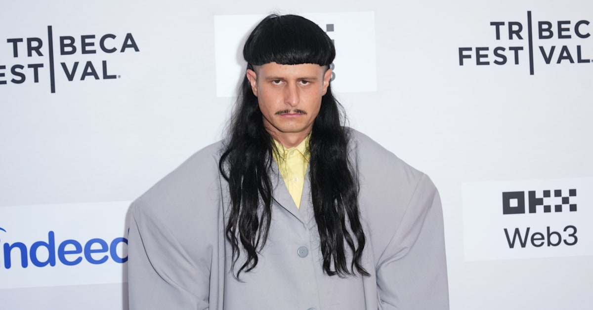 Oliver Tree's Girlfriend Calls for End to 'Gossip' After Artist's Death ...