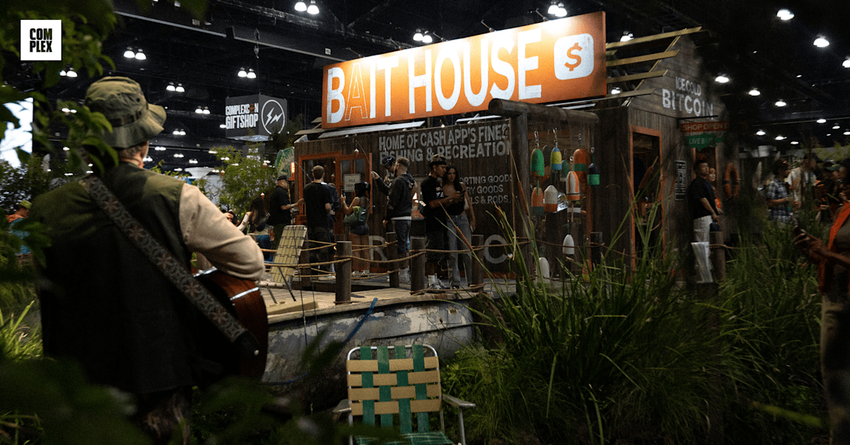ComplexCon Attendees Fish For Bitcoin With Cash App