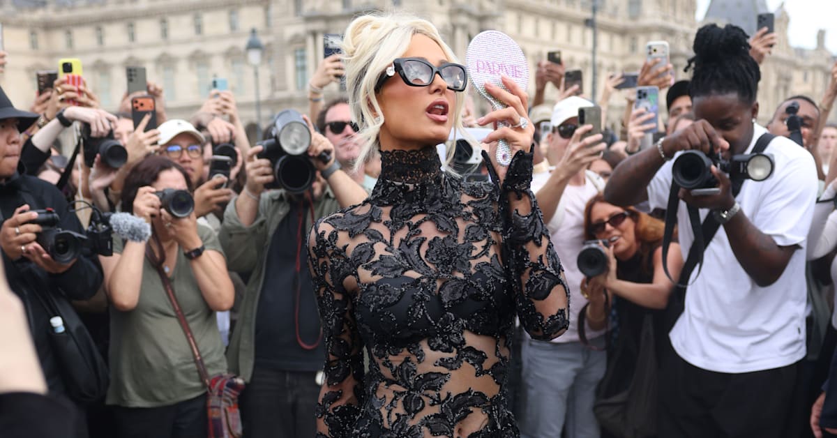Paris Hilton and Her ‘That’s Hot’ Catchphrase Grace Front of New Supreme Tee