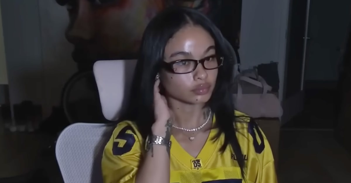 India Love Apologizes After Crashing Stage at Streamer Awards: 'There ...