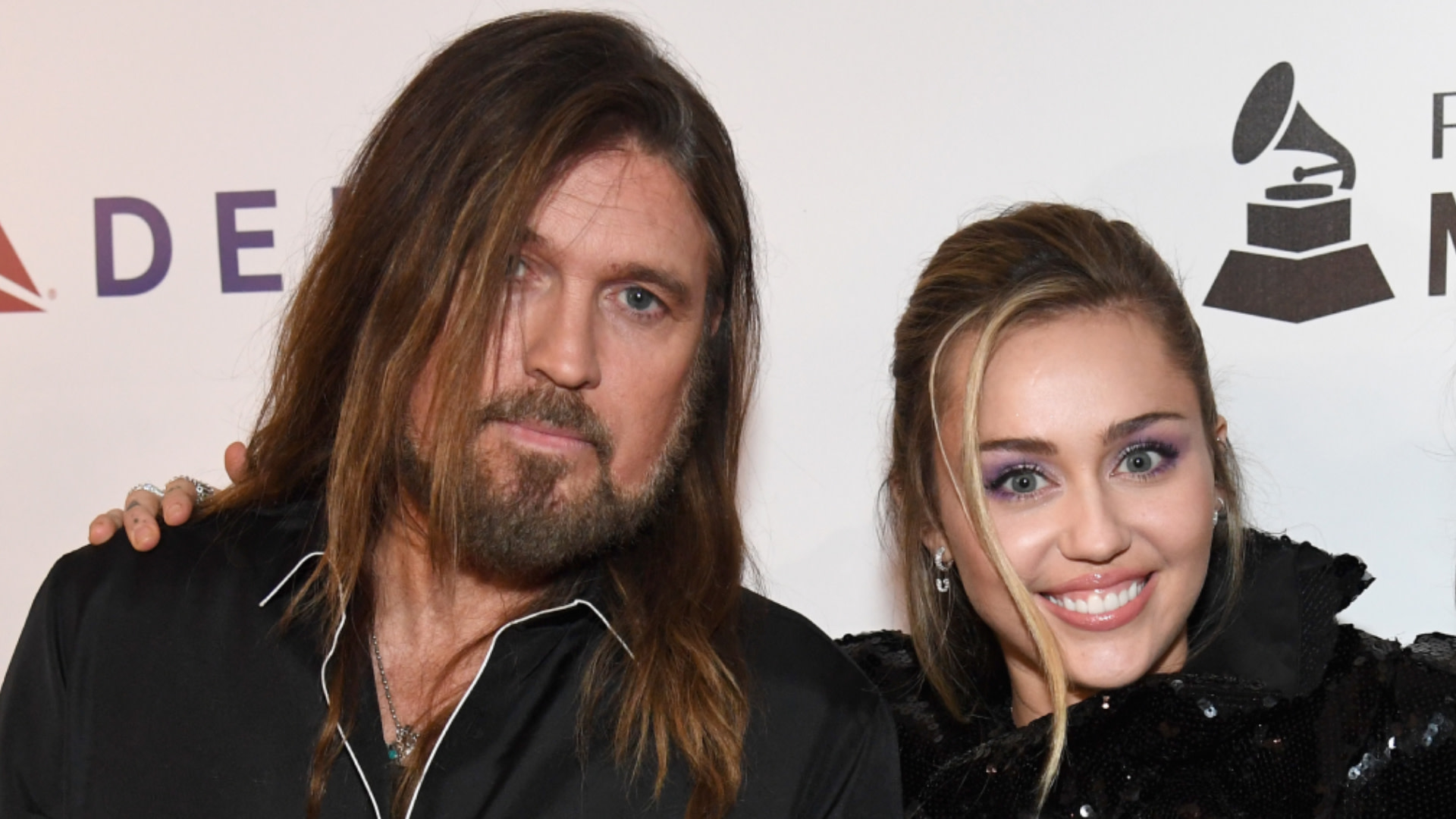 Miley Cyrus Once Blamed for Dad Billy Ray Smoking on 'Han...
