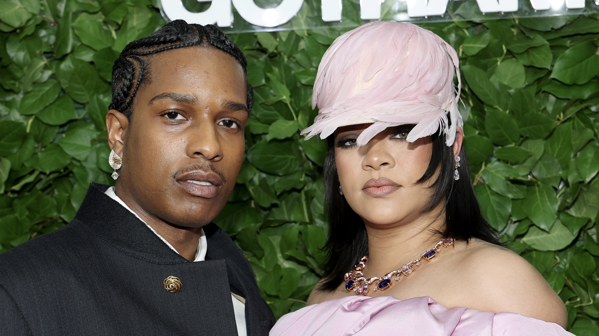 Rihanna Supports ASAP Rocky’s ‘Don’t Be Dumb’ Cover Art R...(02)