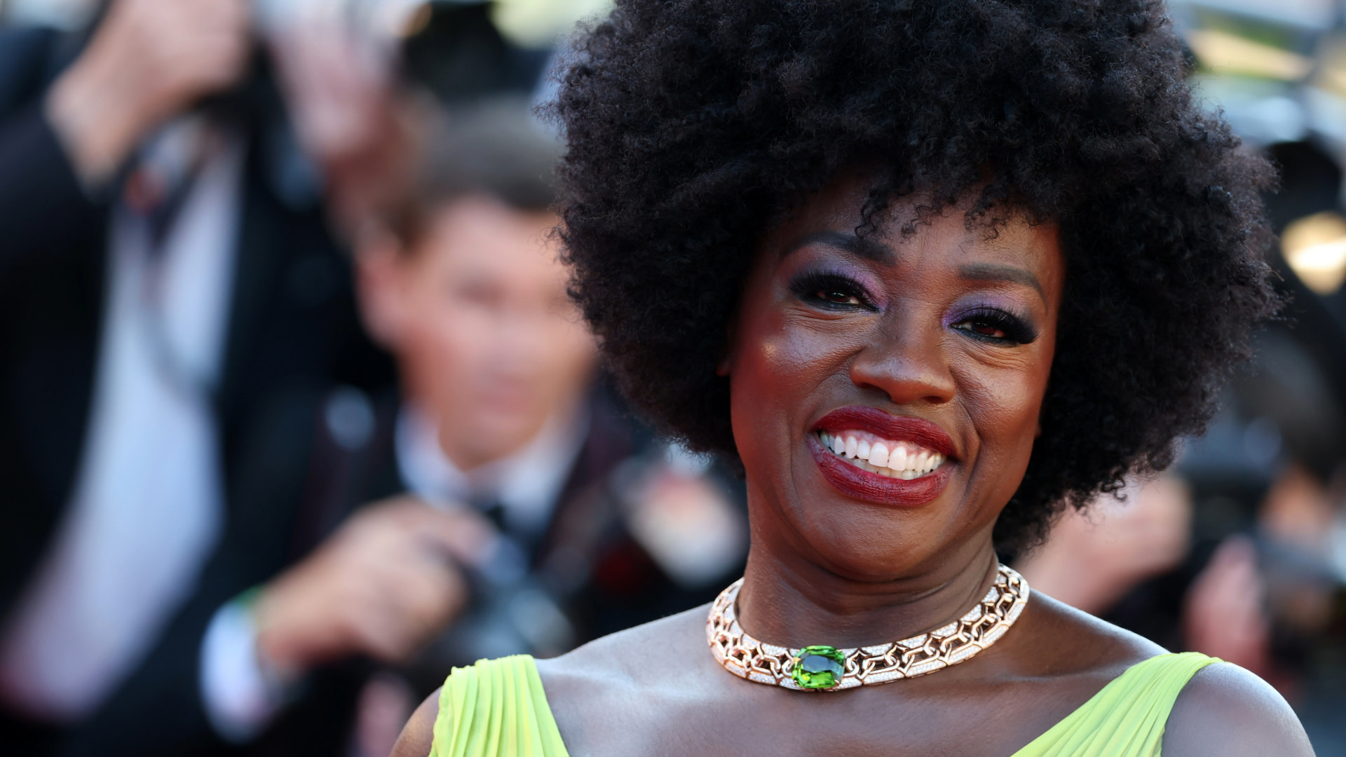 Viola Davis Proves She's 60 & Stunning With New Cabo Vacation Photos