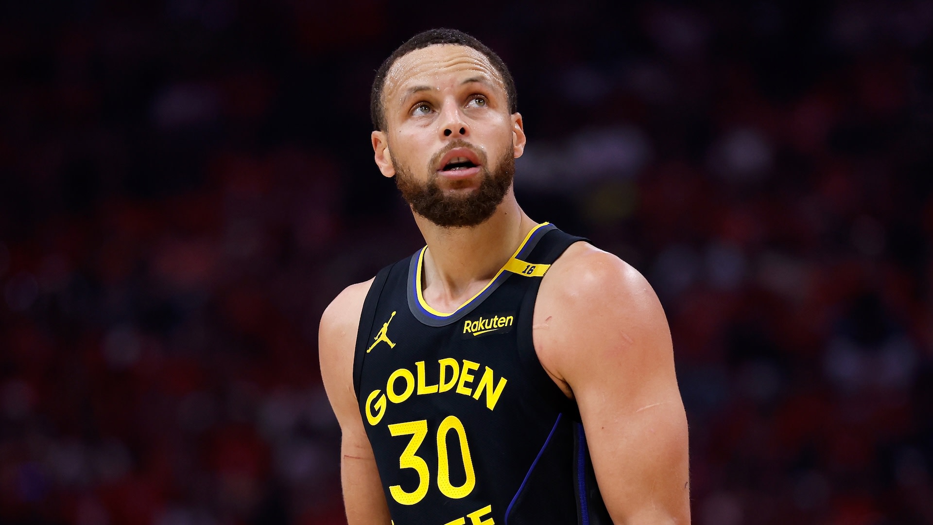 <div>Stephen Curry Thinks NBA Players Are Underpaid: 'We Can't Participate in Equity'</div>