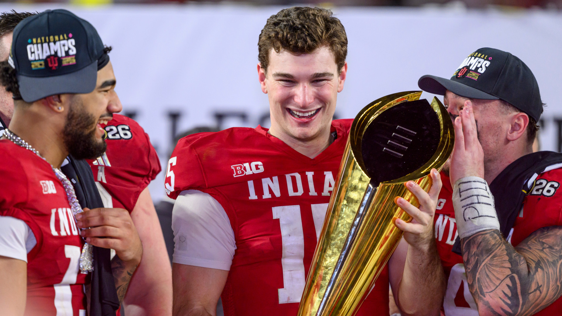 Heisman Winner Fernando Mendoza Calls Mom ‘My Why’ While Honoring Her MS Battle