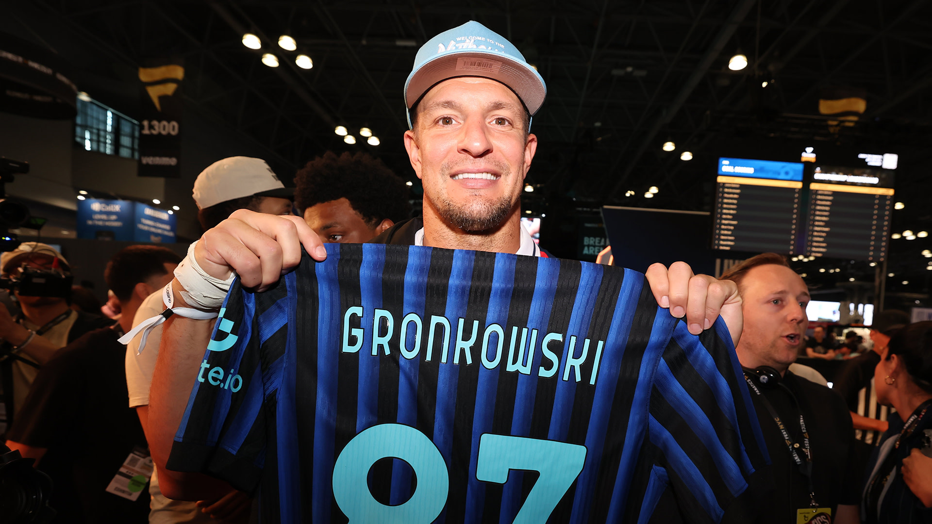 Rob Gronkowski to Sign a One-Day Contract to Retire As a Patriot