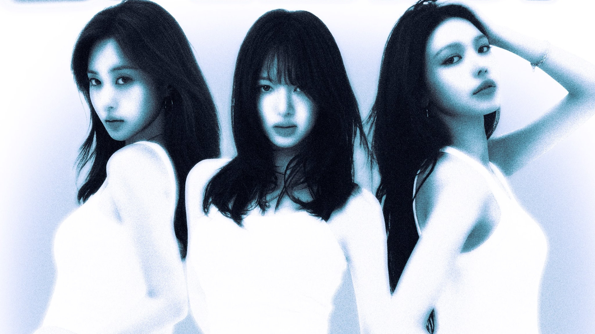 (L-R) Yuri, Hyoyeon, and Sooyoung of Girls' Generation.