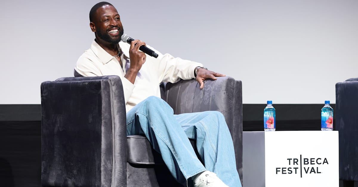 Dwyane Wade Gets Street Named After Him in Illinois Hometown: ‘Bigger Than Me’
