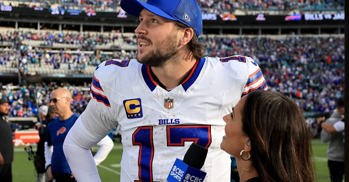 Tracy Wolfson Raises Eyebrows After Appearing to Slap Josh Allen’s Butt ...