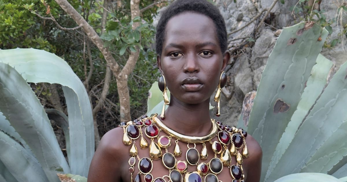 Givenchy’s Winter 2026 Women’s Campaign Stars Kaia Gerber, Eva Herzigová, Nyaduola Gabriel, and More