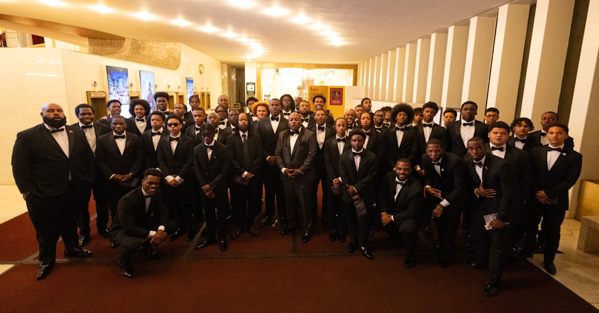 Jay-Z’s Shawn Carter Foundation Hosts Hundreds of NYC-Area Students at Premiere of HBO Docuseries