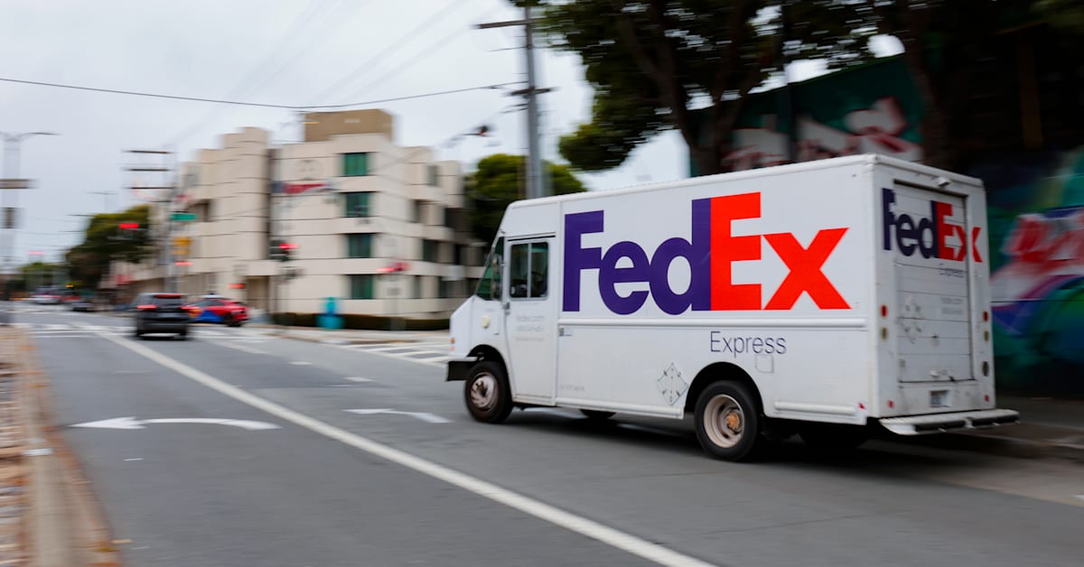 Police Confirm Nearly $1 Million in Sports, Pokémon, and Other Trading Cards Stolen From FedEx Truck