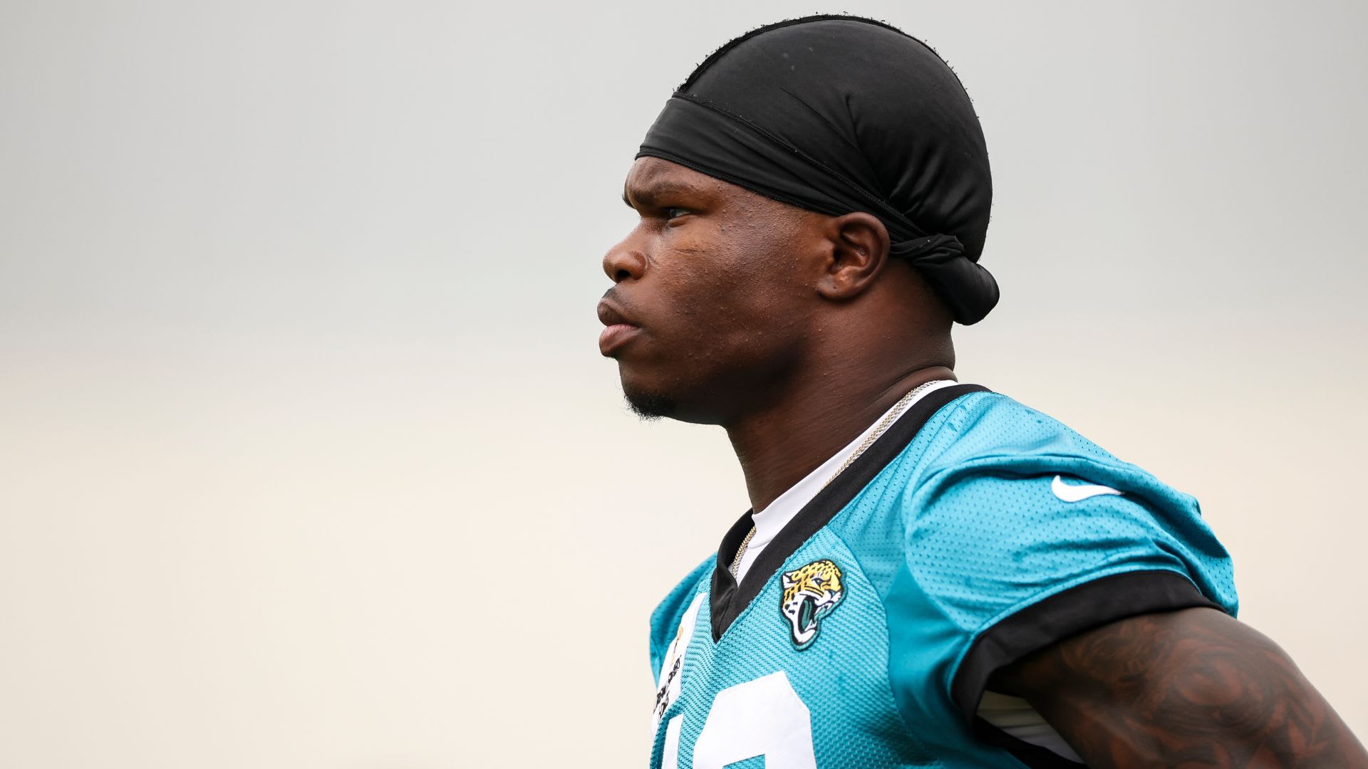 Jaguars’ Travis Hunter Looks Jacked Ahead of Return From Knee Injury