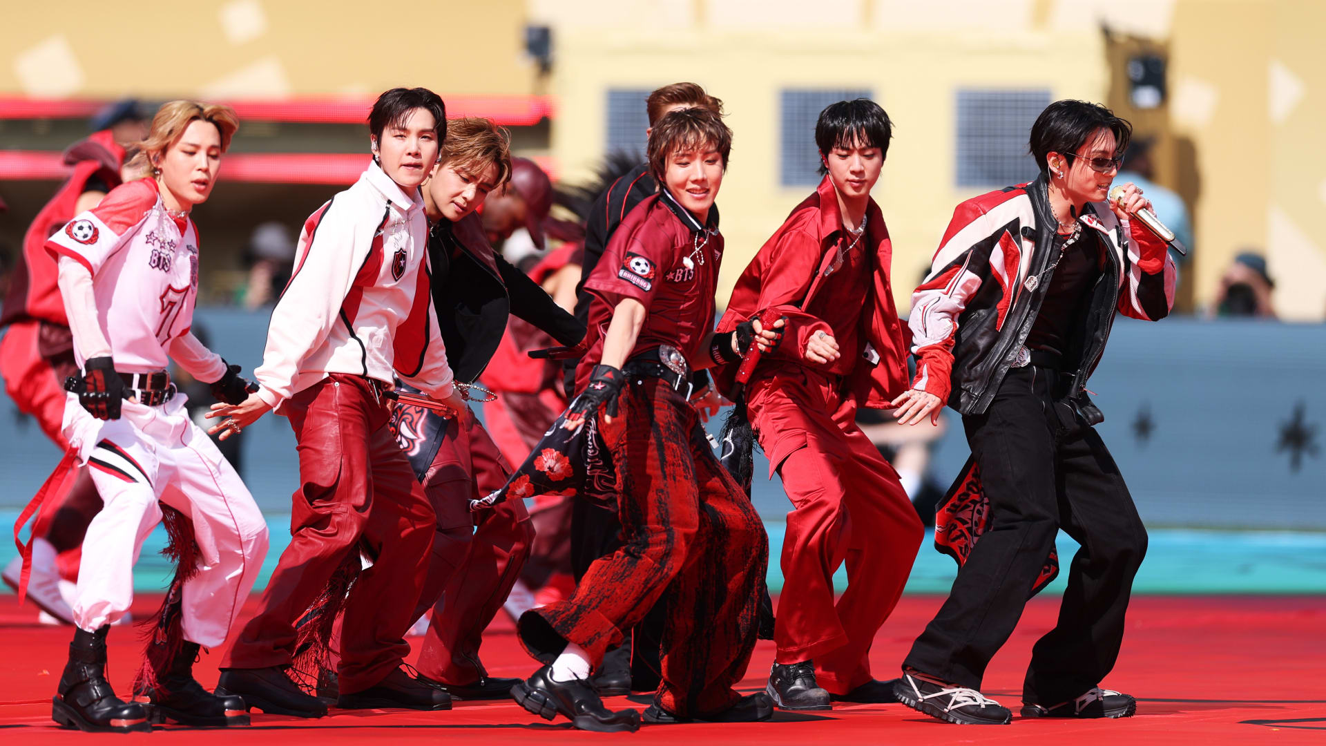 BTS's 'ARIRANG' Returns to Top 10 of Billboard 200 Albums Chart, Jumping 17 Positions