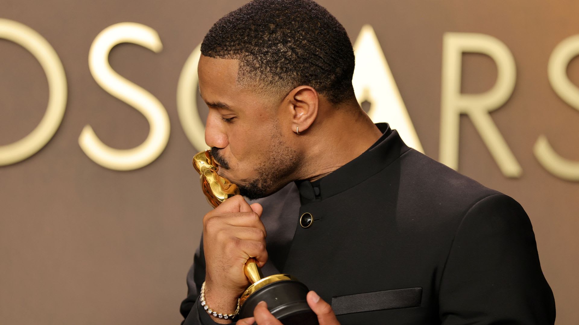 Michael B. Jordan Meets ‘New Granny’ Who Added His Framed Photo to Her Family Wall