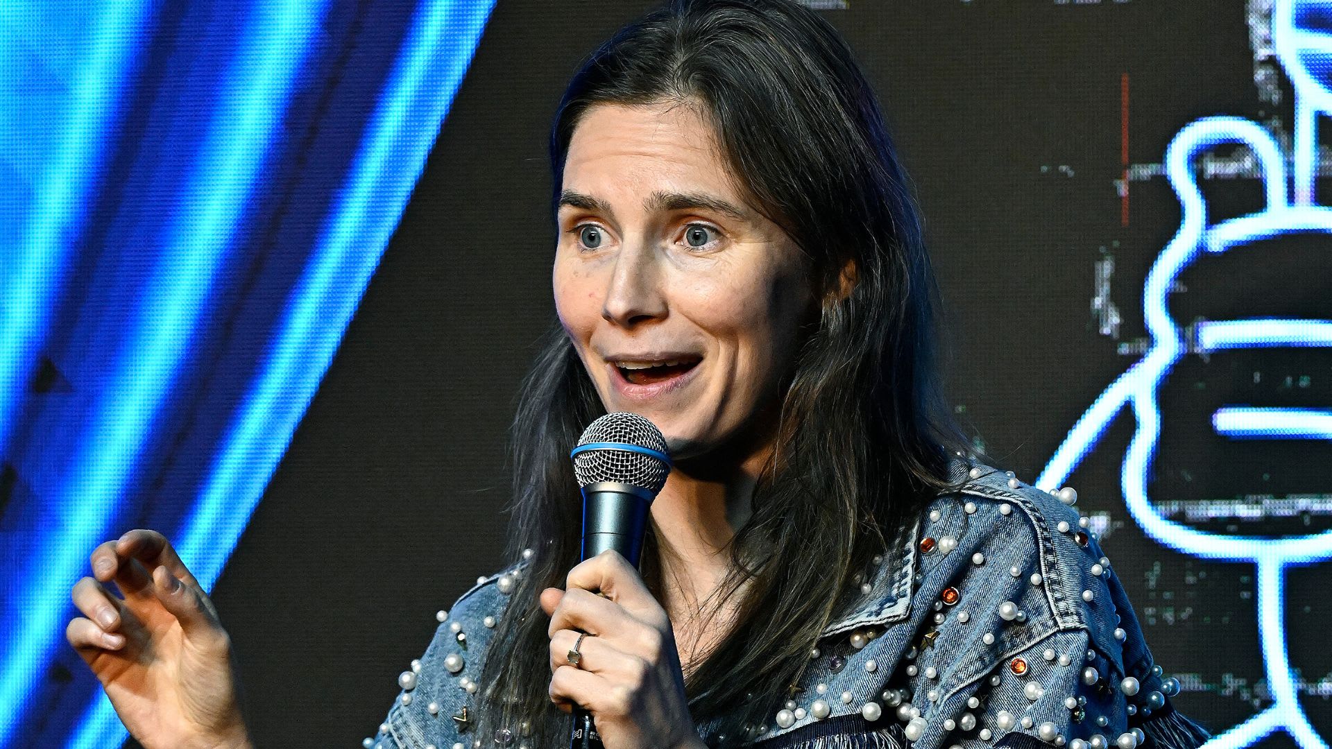 Amanda Knox’s Stand-Up Comedy Show Ignites Fierce Backlash
