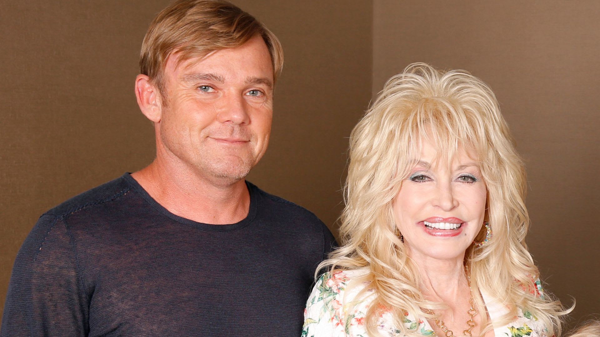 Ex-Child Star Ricky Schroder’s Tone-Deaf Dolly Parton Tribute Backfires Spectacularly