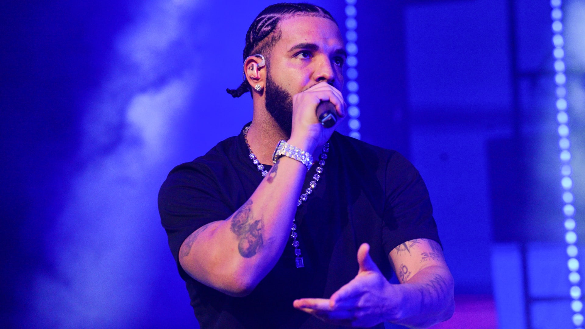 Drake Shares Timely Throwback Photo of Gothed-Out 'Degrassi' Character: 'This Sh*t Not New'