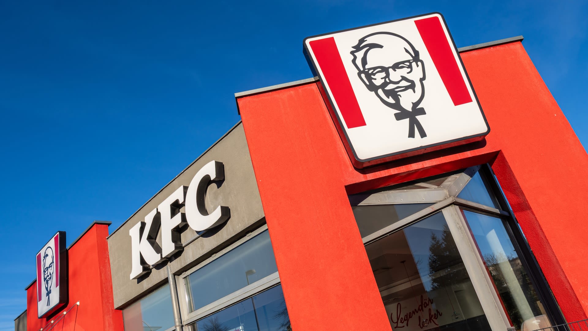 Kentucky Woman Allegedly Pulled AR-15 on KFC Employee Over Drive-Thru Wait