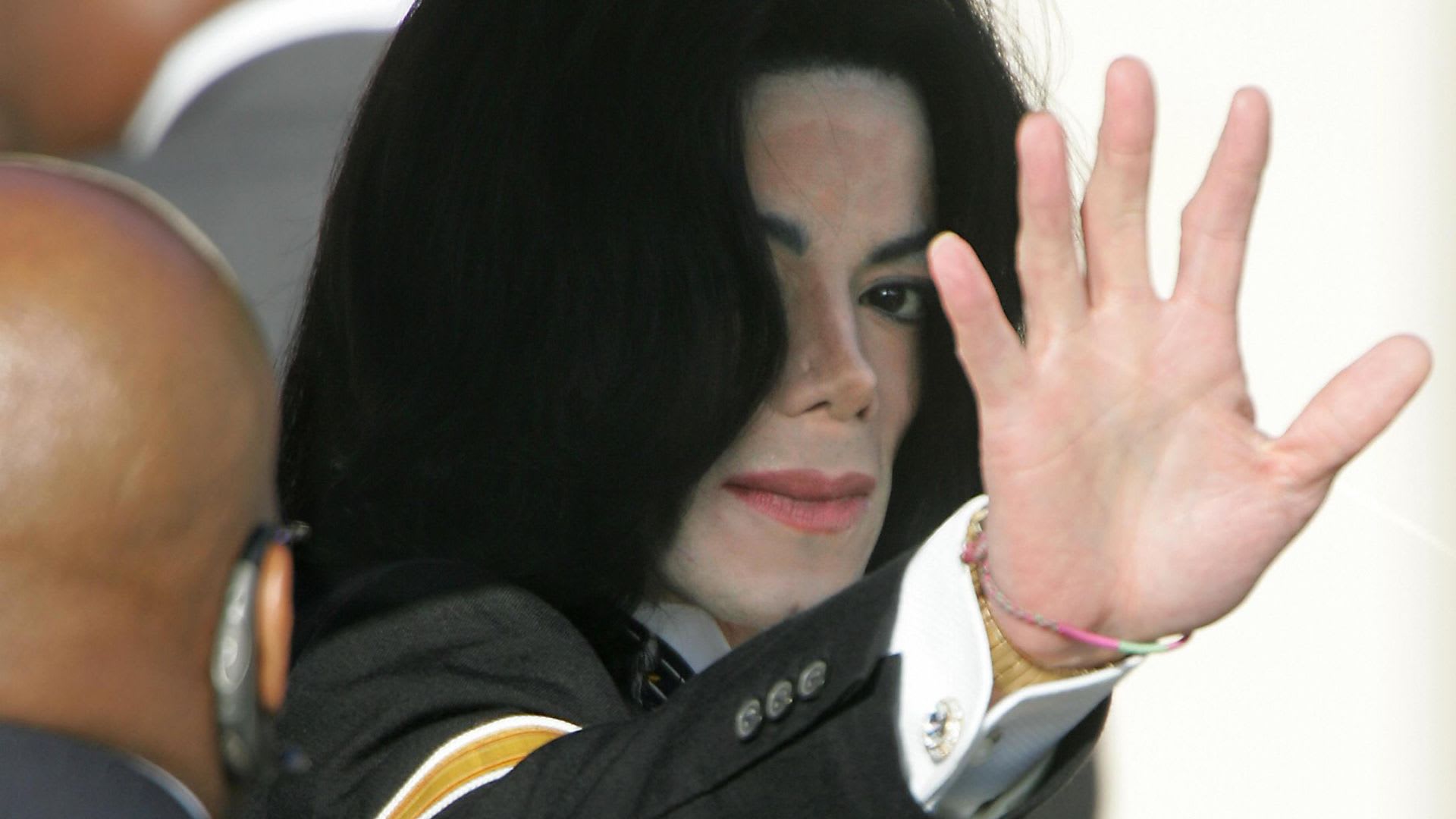 Michael Jackson’s ‘Second Family’ Won’t Get Their Day in Open Court