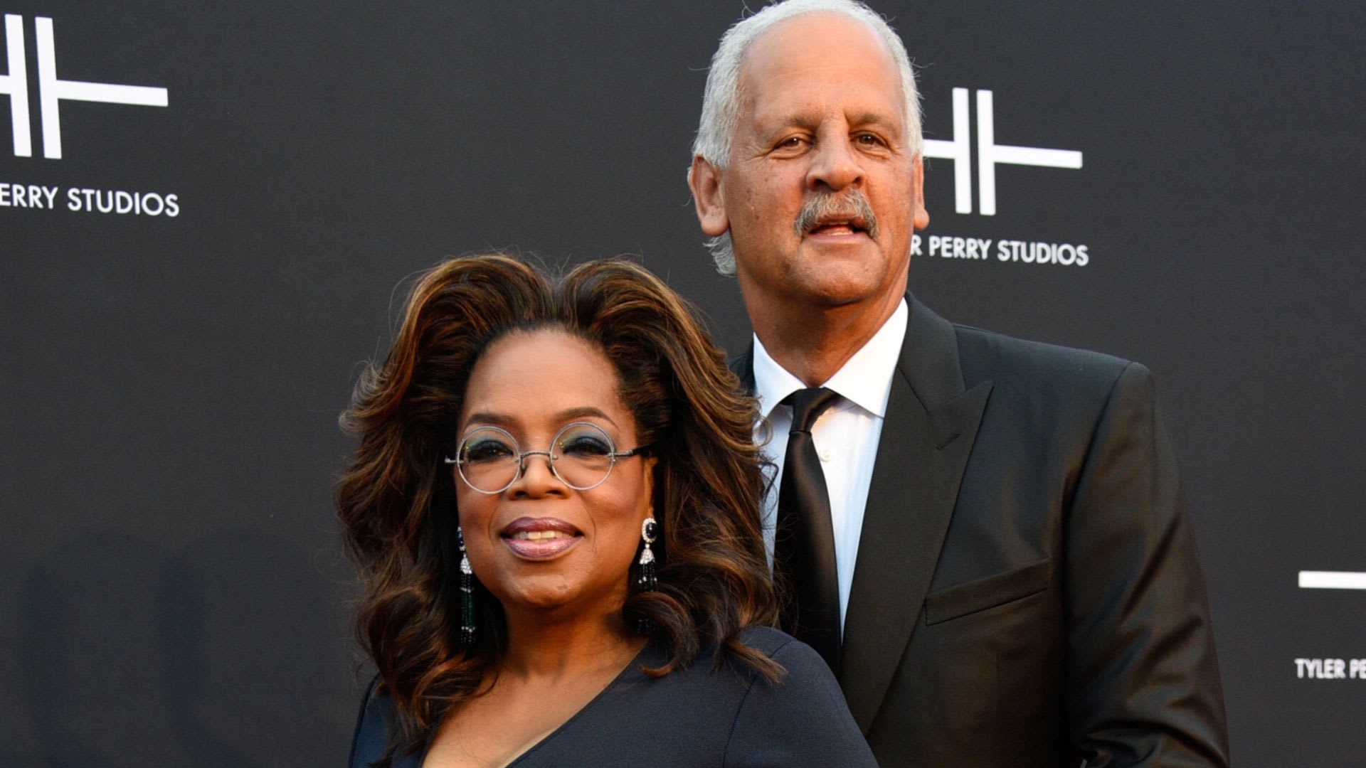 Oprah and Stedman Graham Step Out in Rare Joint Appearance in Chicago