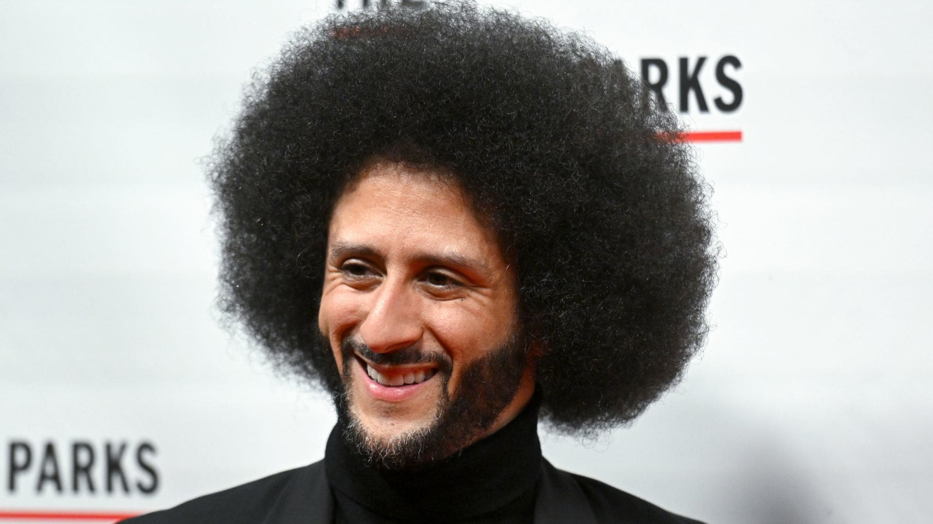 Colin Kaepernick to Receive Muhammad Ali Humanitarian Award