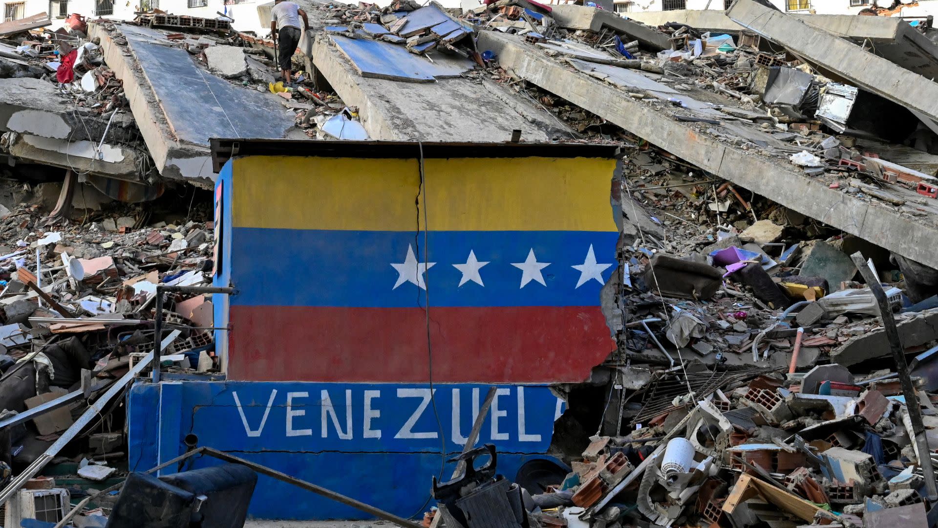 Two Soccer Players Have Lost Their Families in Venezuela Earthquake