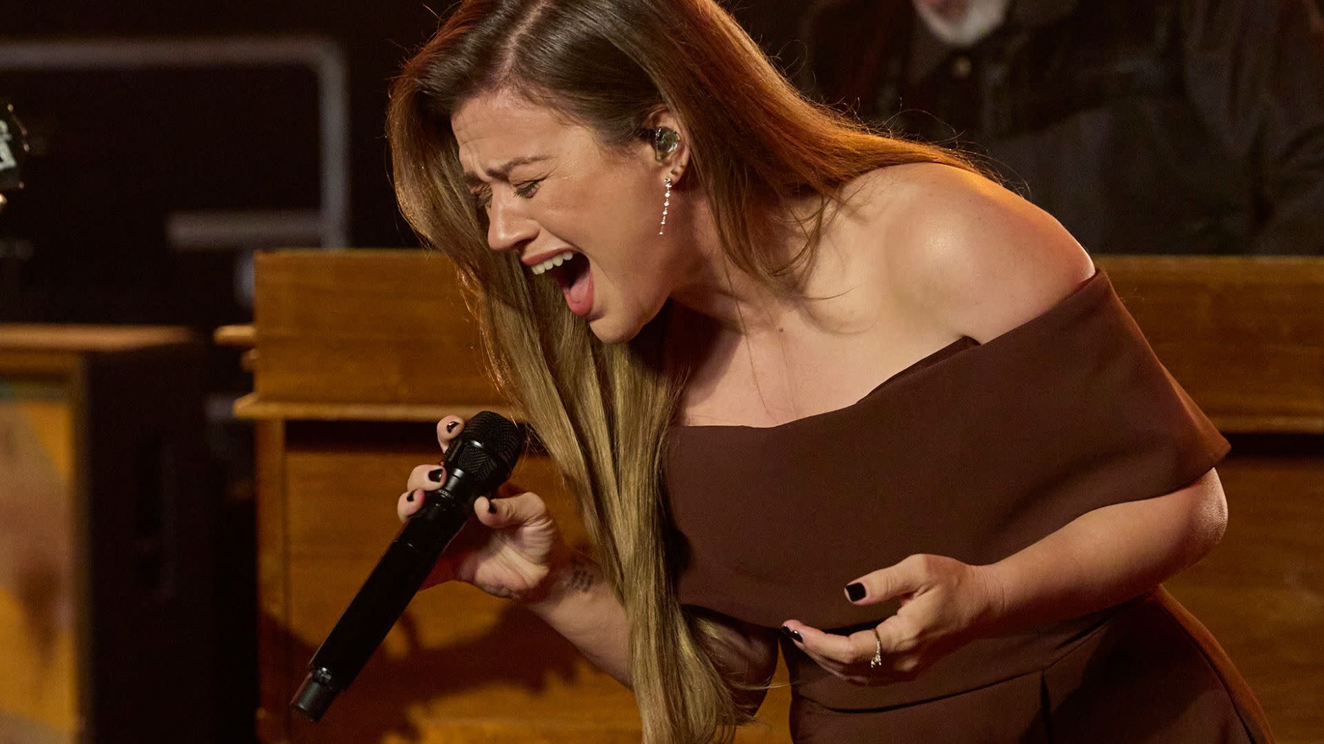 Petition Started to Remove Kelly Clarkson from 'The Voice' Following 'Birdgate' Incident