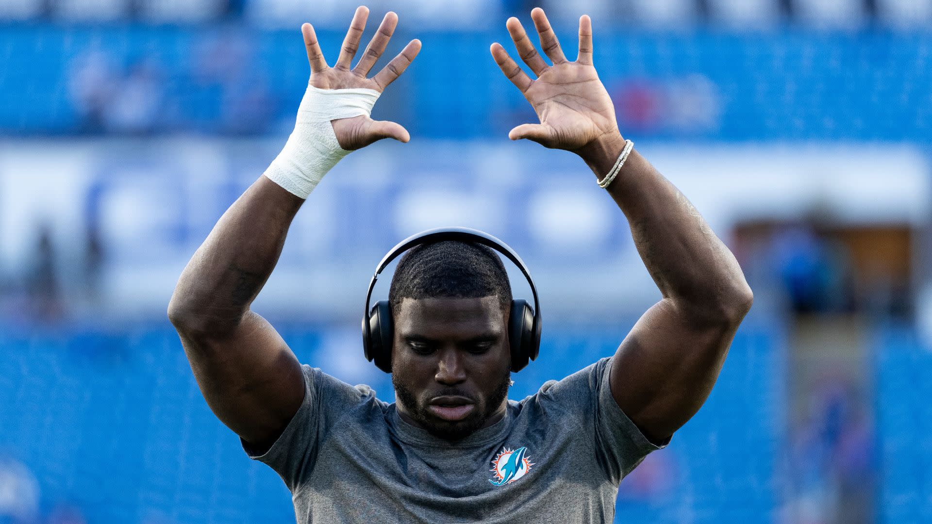 Tyreek Hill Expected to Sign to a Team This Week as Divorce Lawsuit Rages On