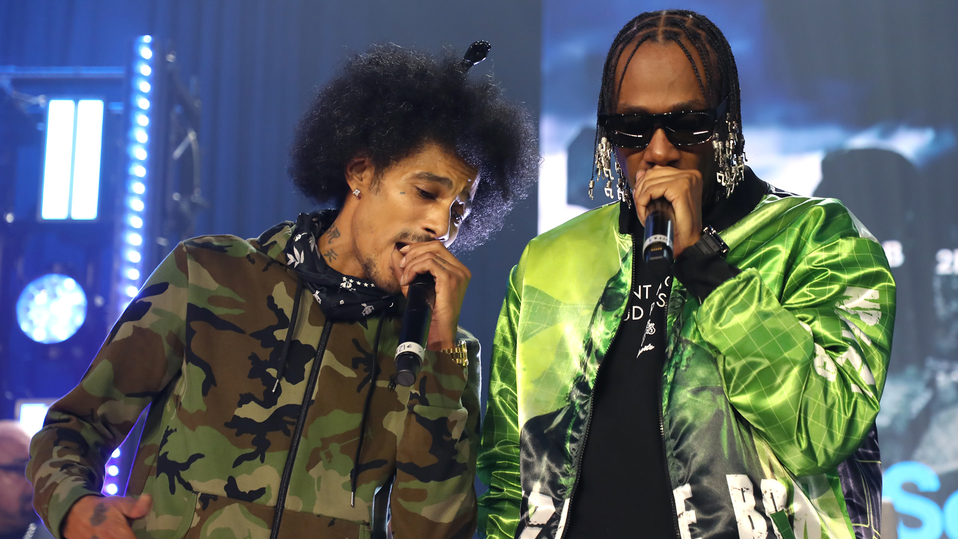 Layzie Bone and Krayzie Bone performs during VERZUZ Bone Thugs-N-Harmony And Three 6 Mafia at Hollywood Palladium on December 02, 2021 in Los Angeles, California.