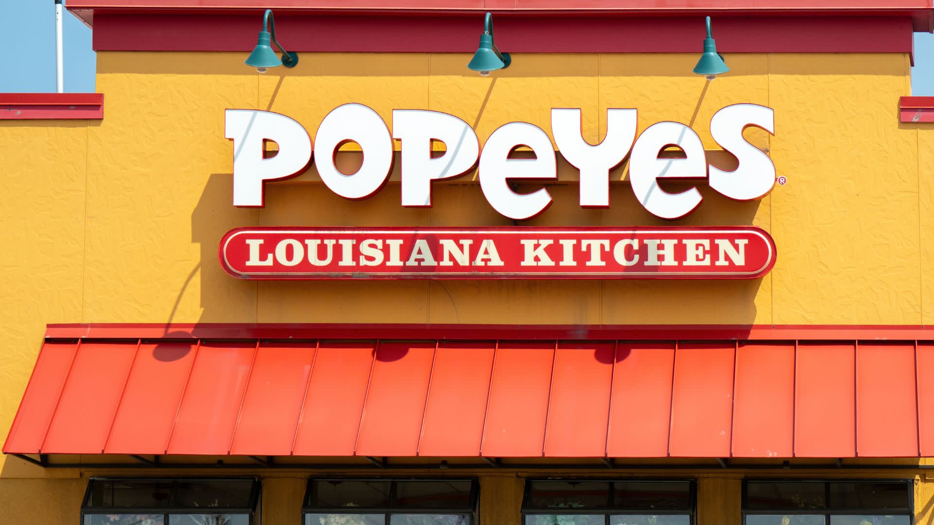 Popeyes Franchisee Sues Company for $2.5M After Deal Collapse