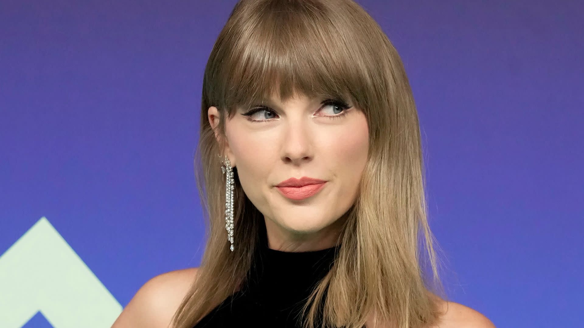 Taylor Swift Hauls Off at Fan Trying to Film Her