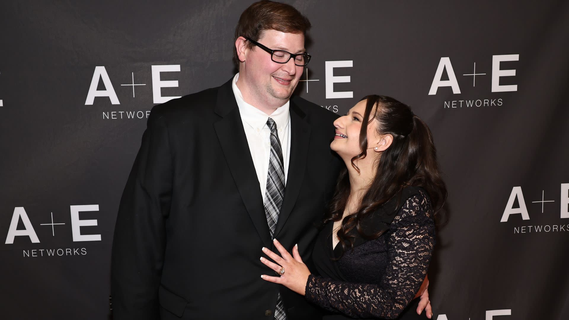 Gypsy Rose Blanchard's Ex-Husband Suggests He's Suspicious About Fiancé's Death: 'How'd That Happen?'