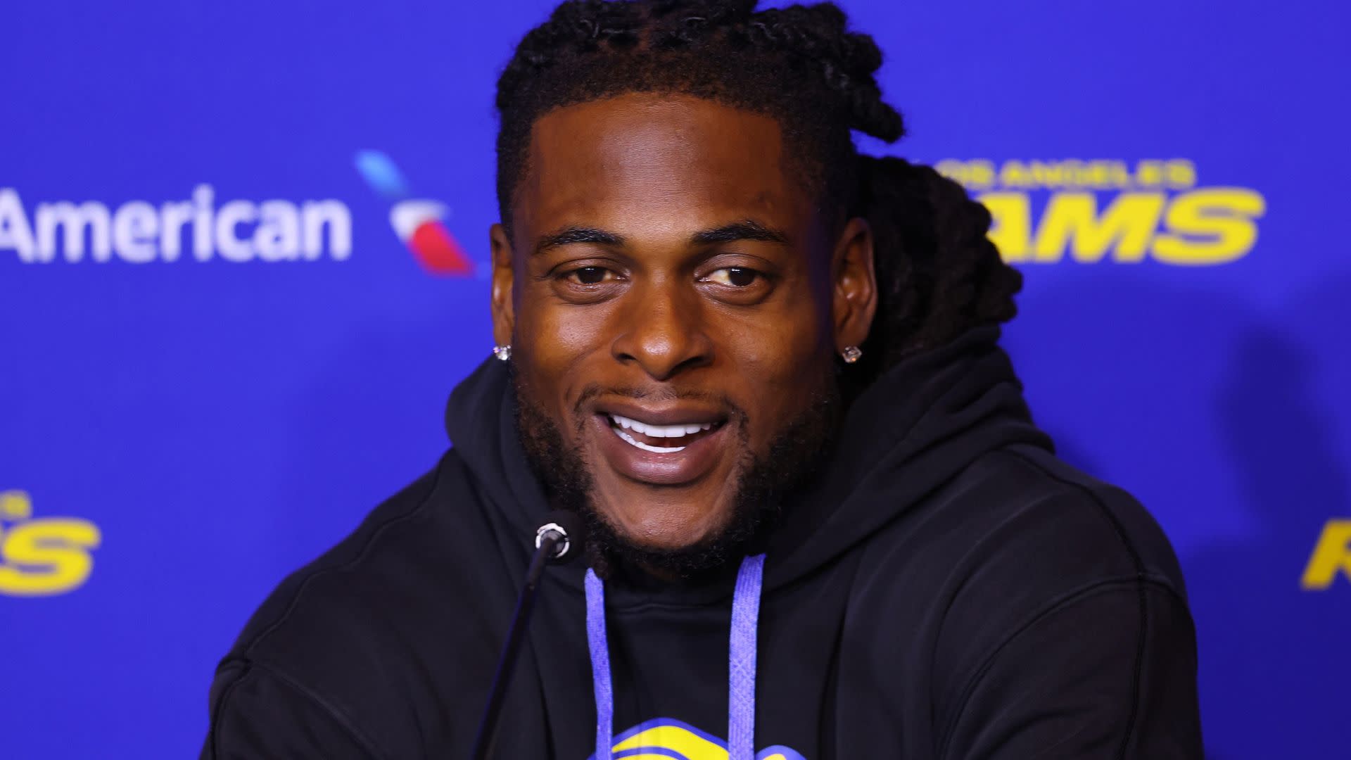 LA Rams Star Davante Adams Belongs to the Exclusive Taco Bell Purple Card Club