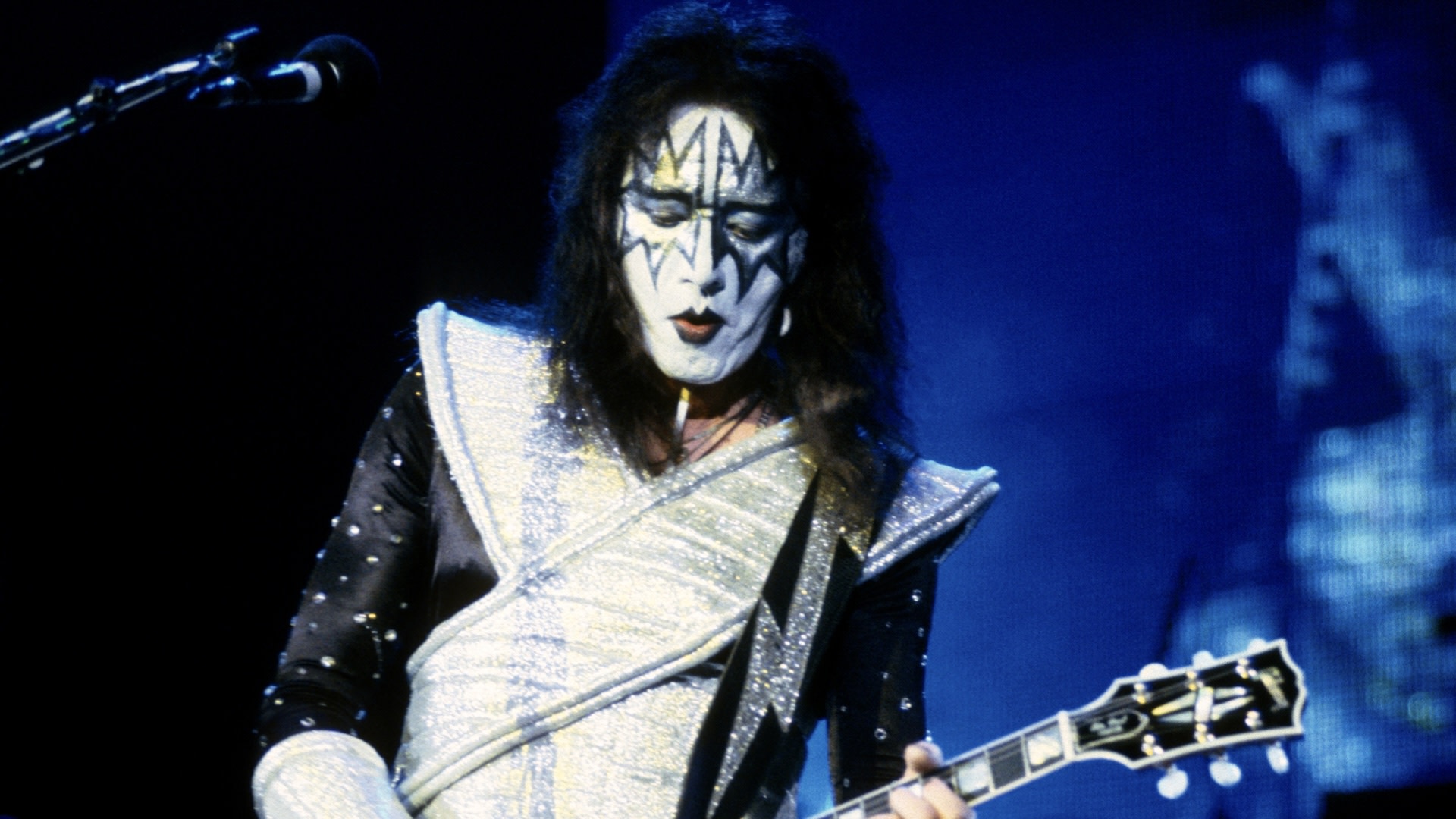 Kiss Co-Founder and Guitarist, Ace Frehley, Dead at 74