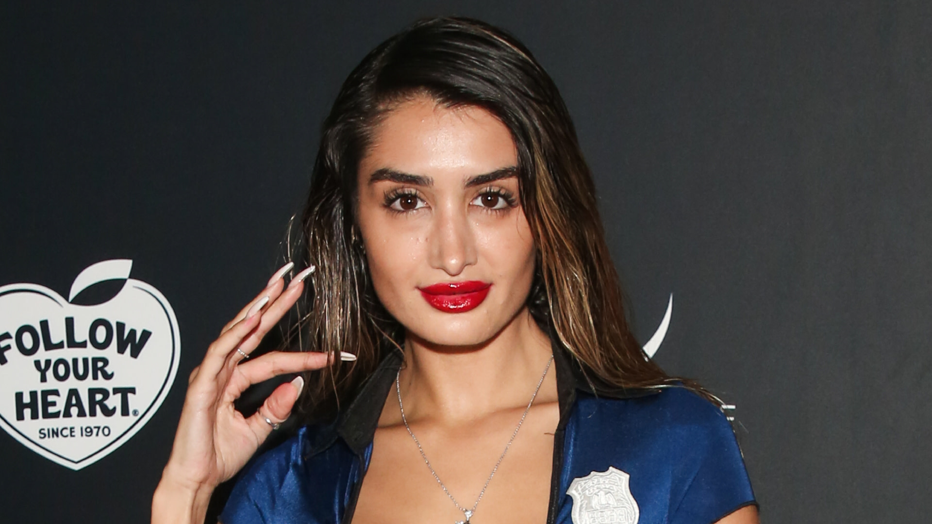 OnlyFans Model Charged for Allegedly Stealing From Men She Met on Apps