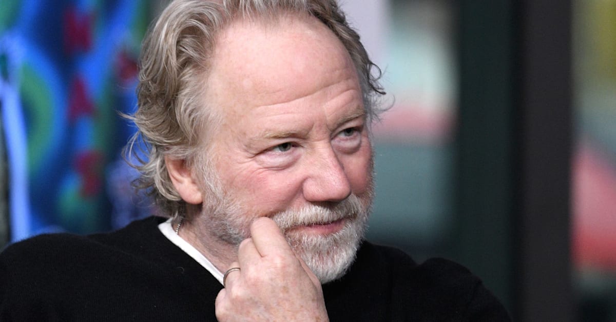 U.S. Marshals Join Search for Timothy Busfield After Child Sexual Abuse ...