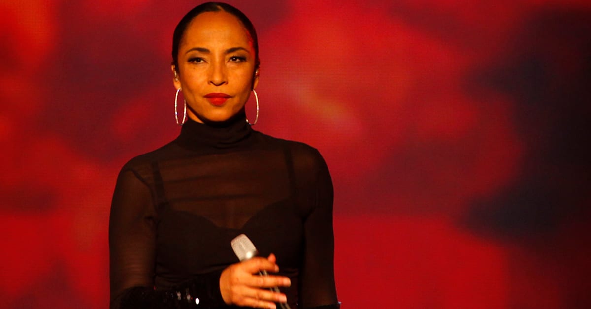 Sade Hits First-Ever Top 10 on Billboard R&B Chart With Decades-Old Album
