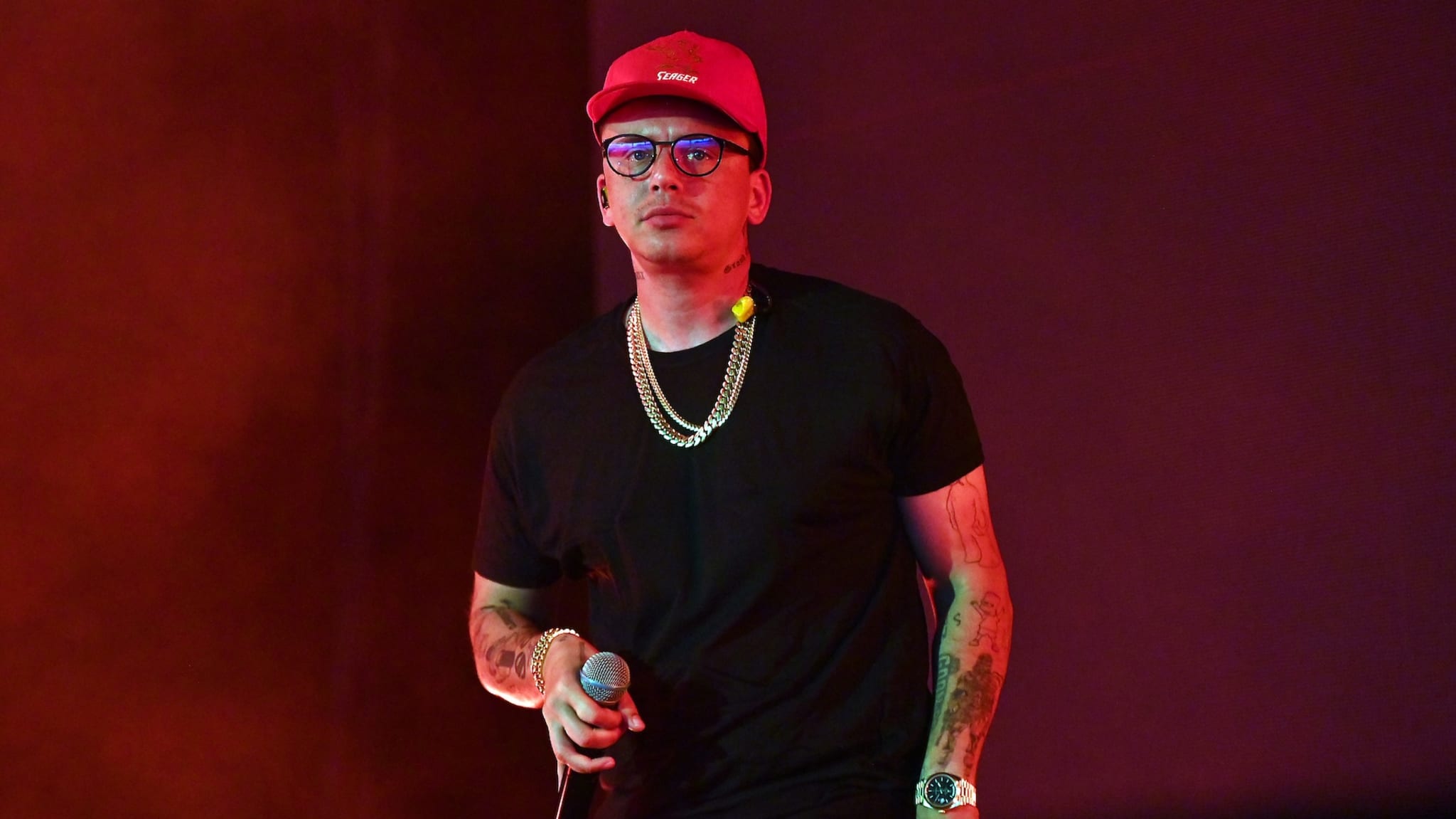 Rapper Logic performs onstage during "Vinyl Verse Summer" tour at Cellairis Amphitheatre at Lakewood on August 12, 2022 in Atlanta, Georgia.