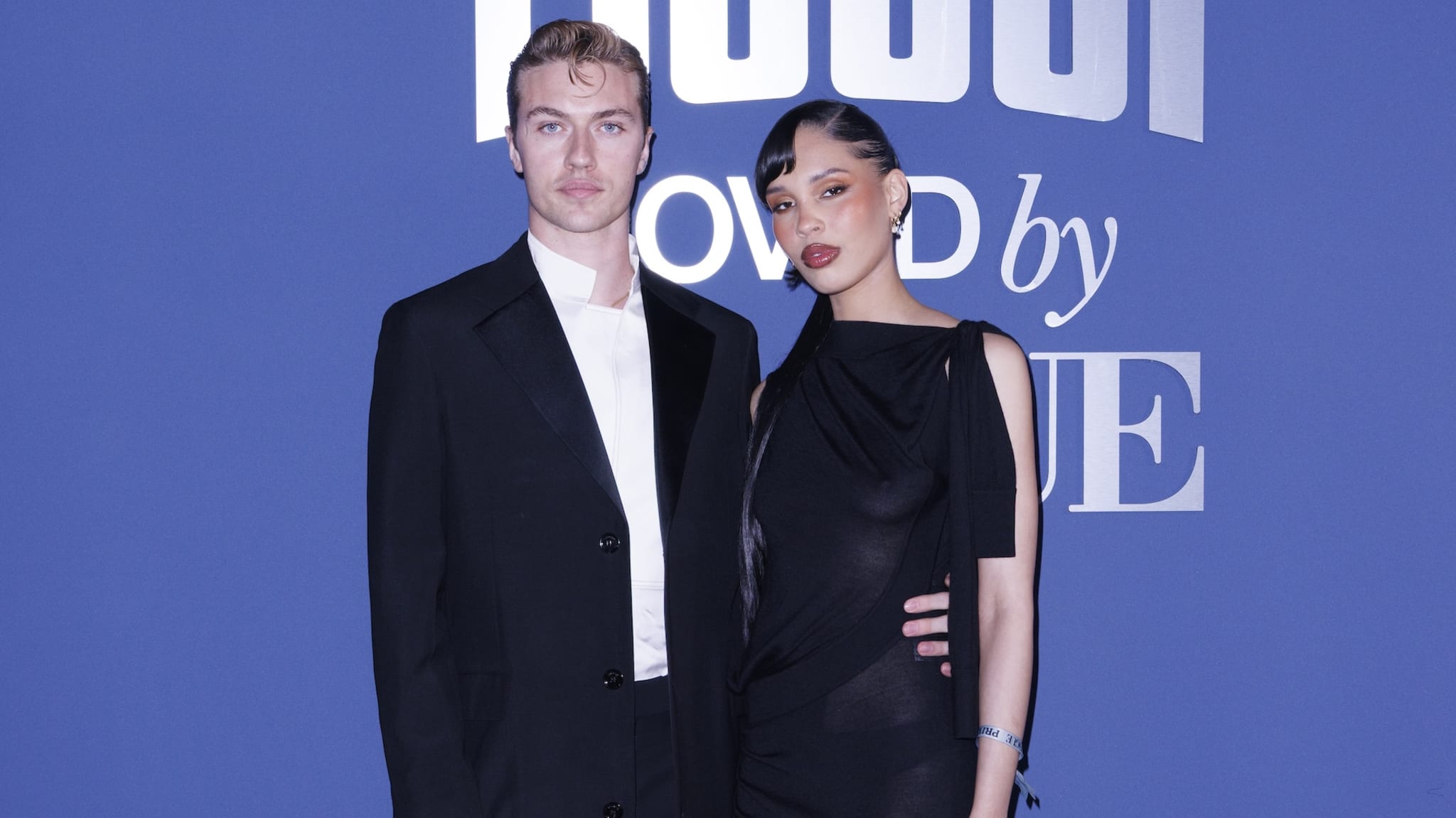 MILAN, ITALY - FEBRUARY 28: Lucky Blue Smith and Nara Smith attend the Acqua Fiuggi & Vogue Italia Dinner photocall during the Milan Fashion Week - Womenswear Fall/Winter 2025/2026 on February 28, 2025 in Milan, Italy. 
