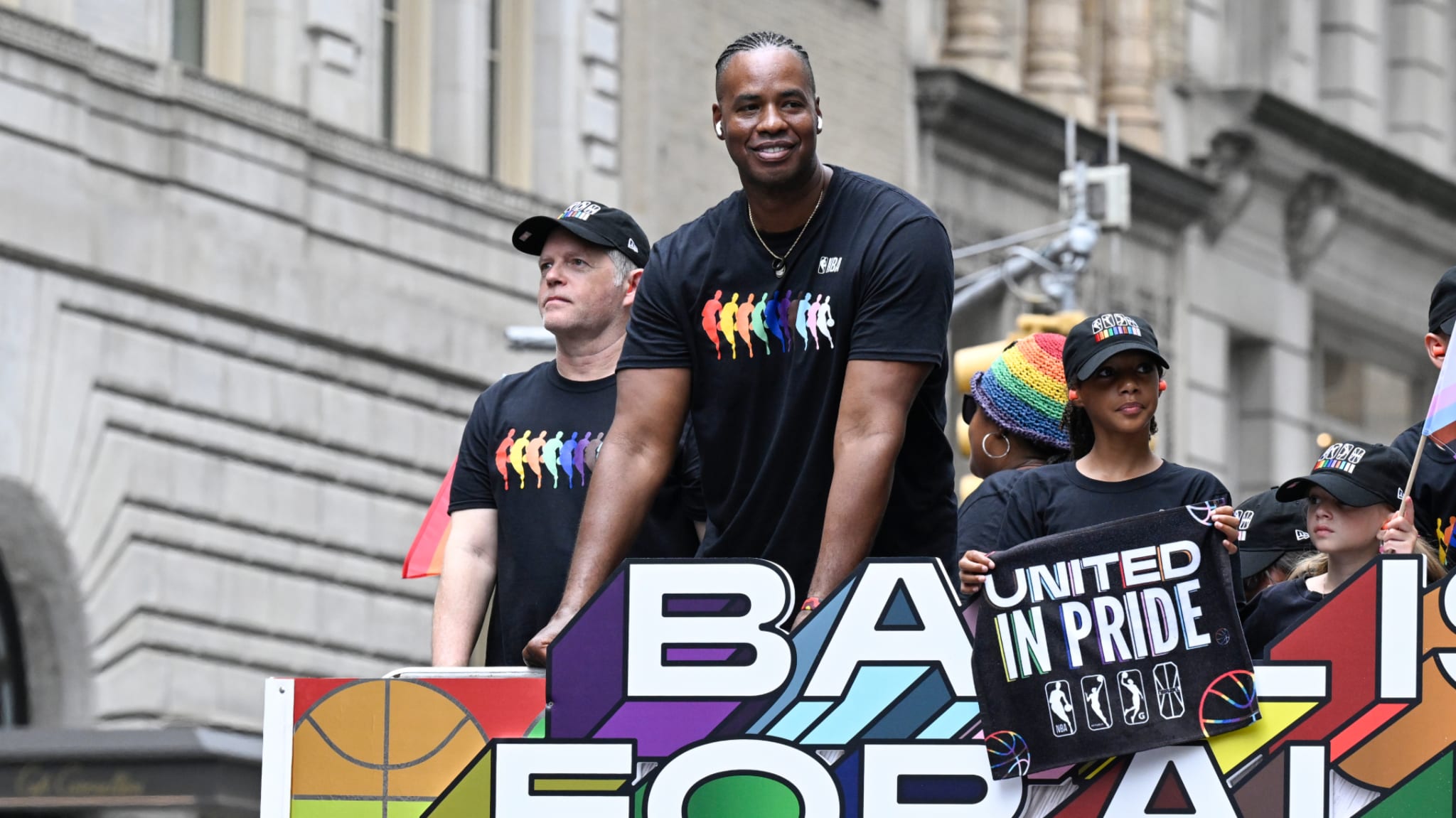 Groundbreaking NBA Player Jason Collins Has Stage 4 Brain...(02)