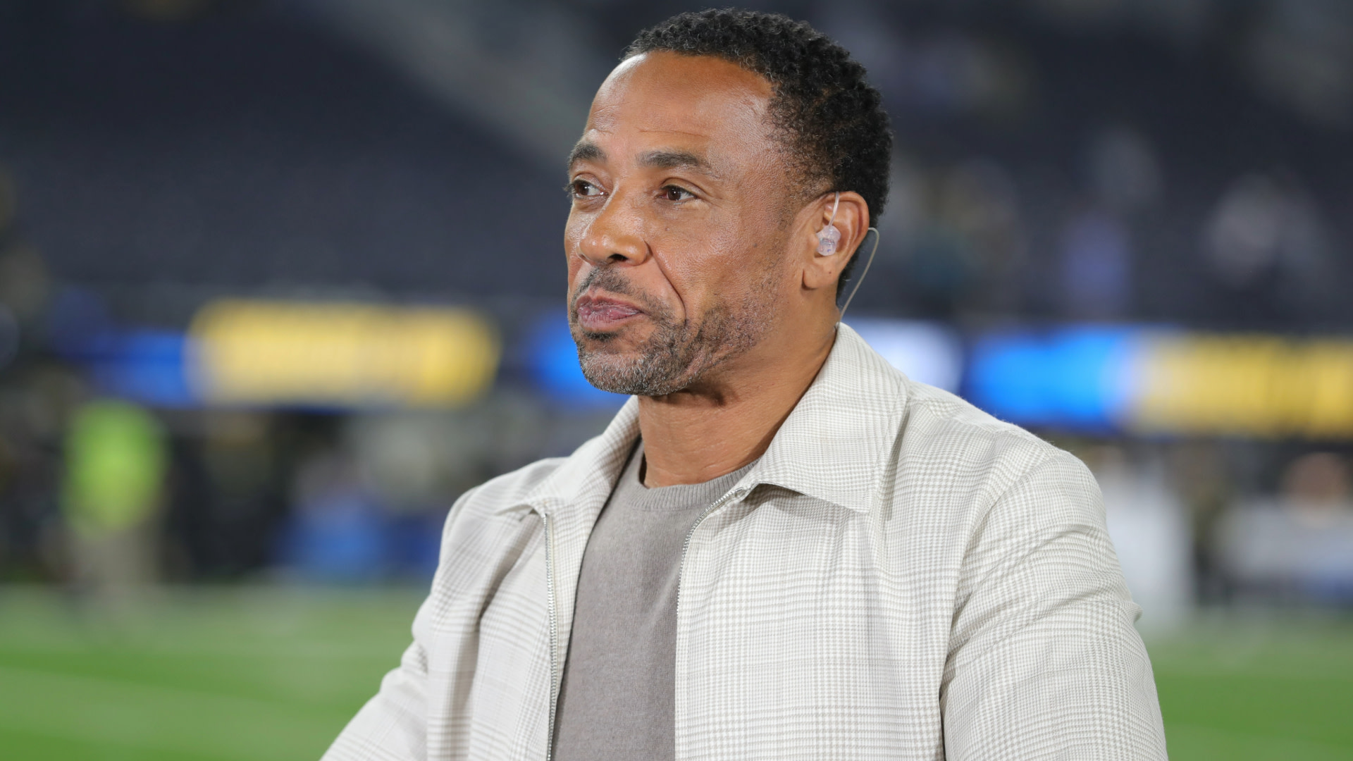 Ex-NFL Star Rodney Harrison Freezes Mid-Sentence During Broadcast, Prompting Fan Concerns