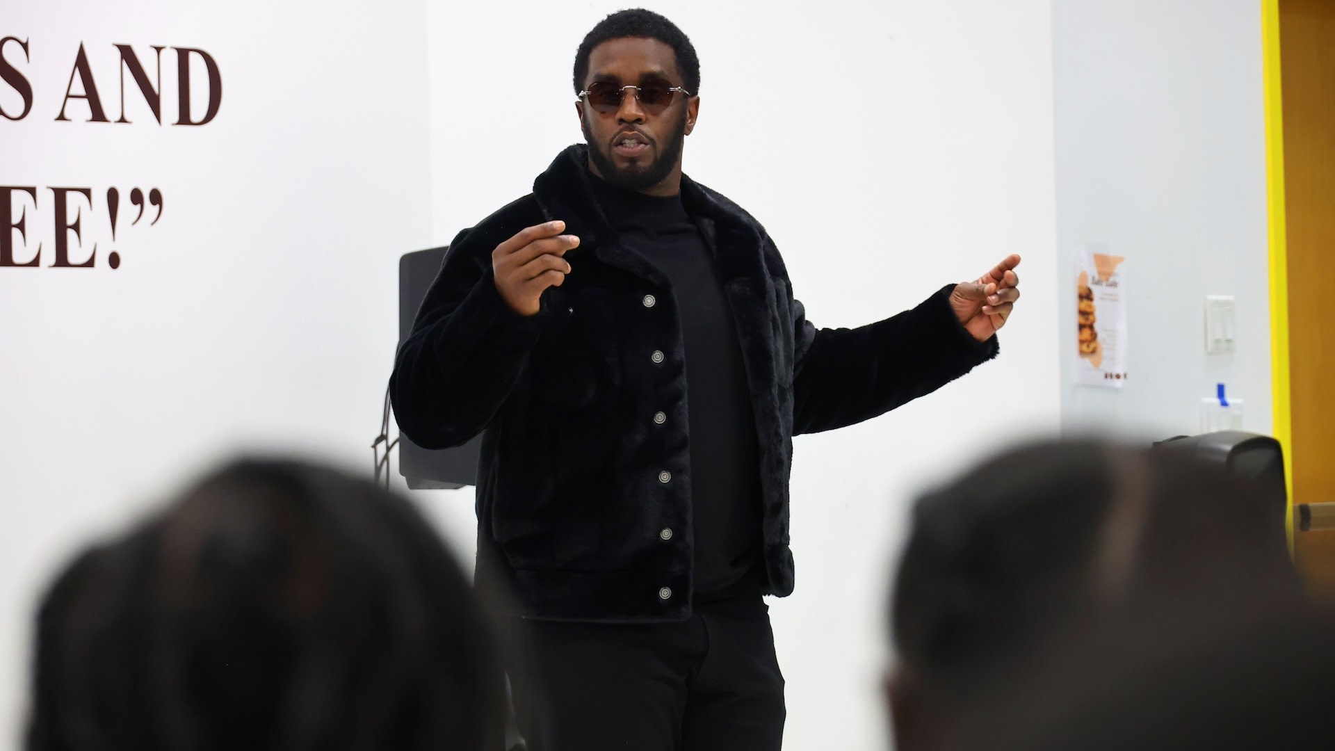 <div>Diddy Trial Begins With Graphic ‘Freak-Off’ Tales: ‘Y'all Need to Rub More Baby Oil on Each Other’</div>