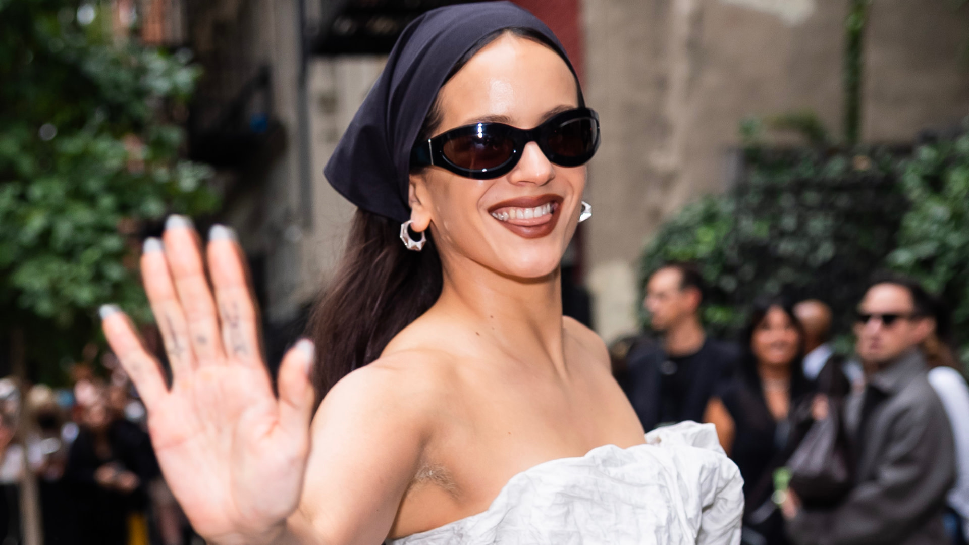 Rosalía Finds It ‘Disgusting’ When Men Show Their Feet in…