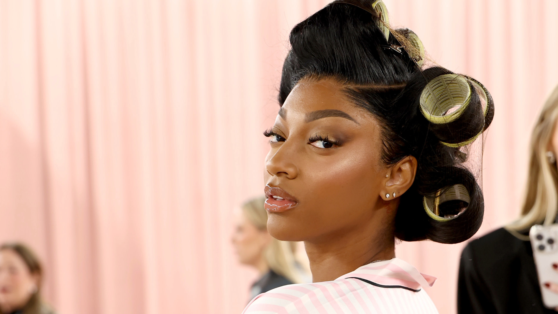 complex.com - Bernadette Giacomazzo - Angel Reese Is Giving Back to Her Alma Mater in a Major W...