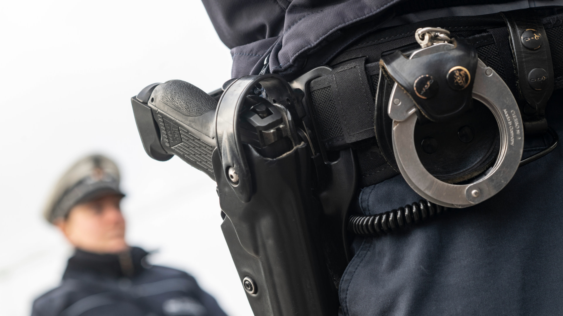 complex.com - Bernadette Giacomazzo - Man Posing as Adult Film Scout Arrested Lured Undercover ...