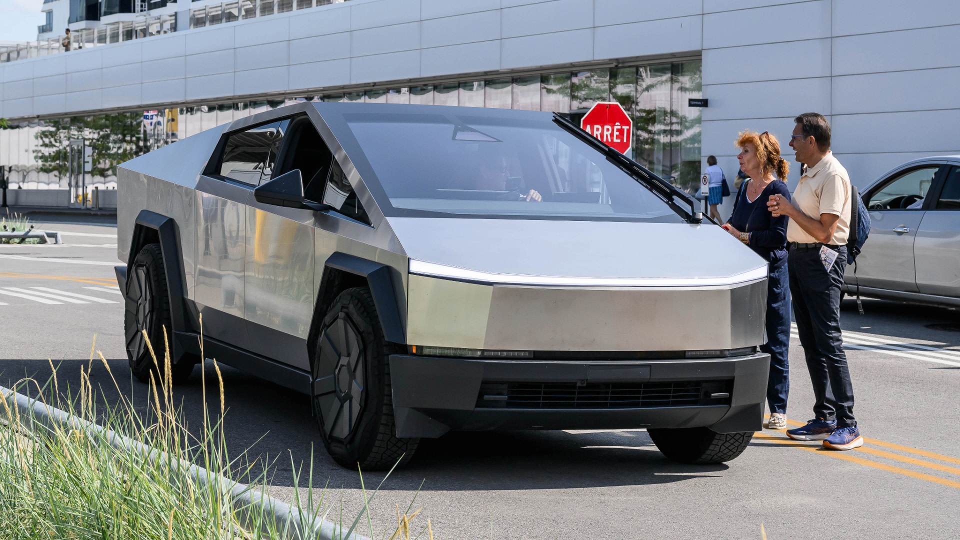 OnlyFans Star Kidnapped After Being Forced Out of Cybertruck in Mexico