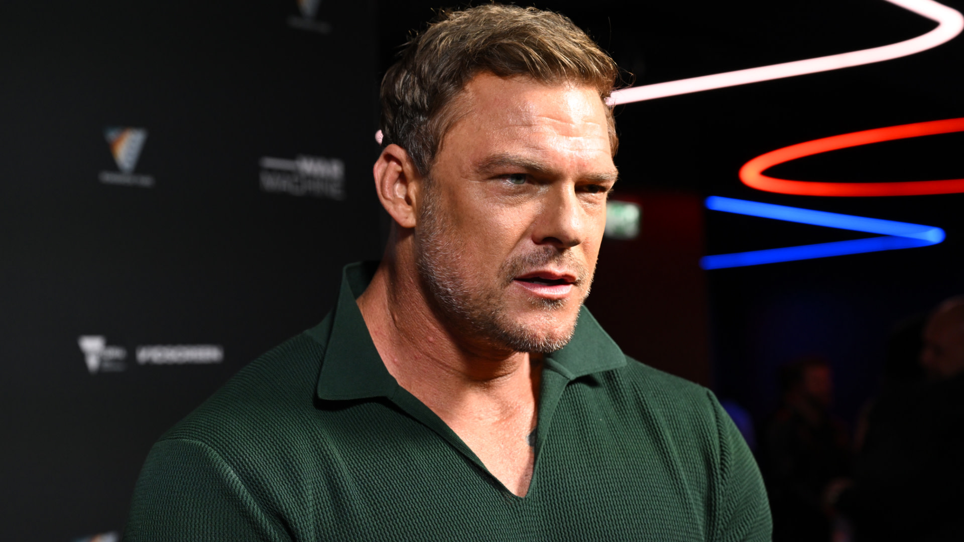 'Reacher' Star Alan Ritchson's Fight With Neighbor: Video Surfaces ...