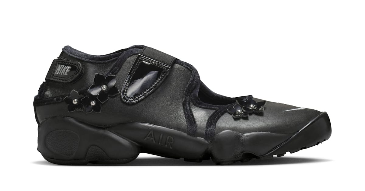 Nike Women’s Air Rift Florette in Black/Metallic Silver Is Now Available on Complex